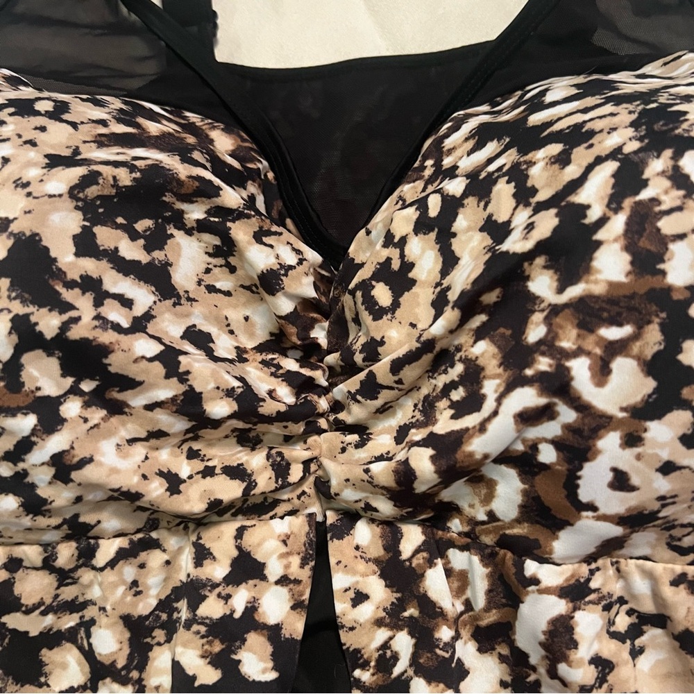 NWT Leopard Print Sleeveless meshed  shoulder straps scrunched chest   swim top - Picture 4 of 13